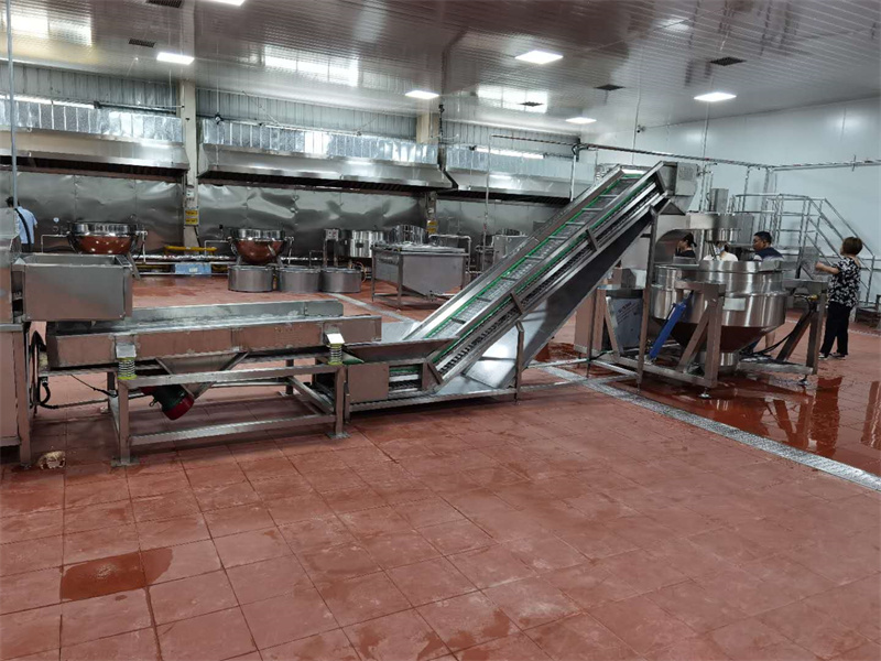 螺螄粉料包酸筍、酸豆角、木耳絲漂燙流水線